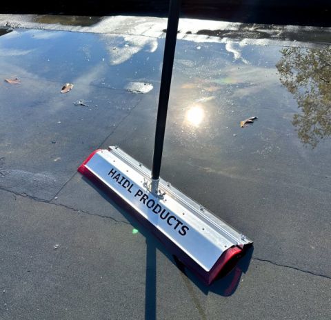 HAIDL Flachdach-Schieber zur Flachdachreinigung